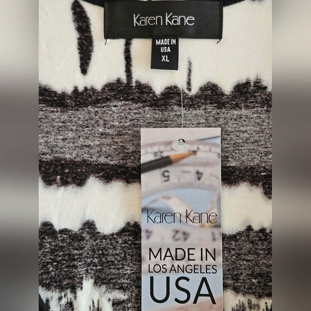 NWT Karen Kane Tank Top Black White Geometric Design Racerback Size XL - Picture 3 of 7